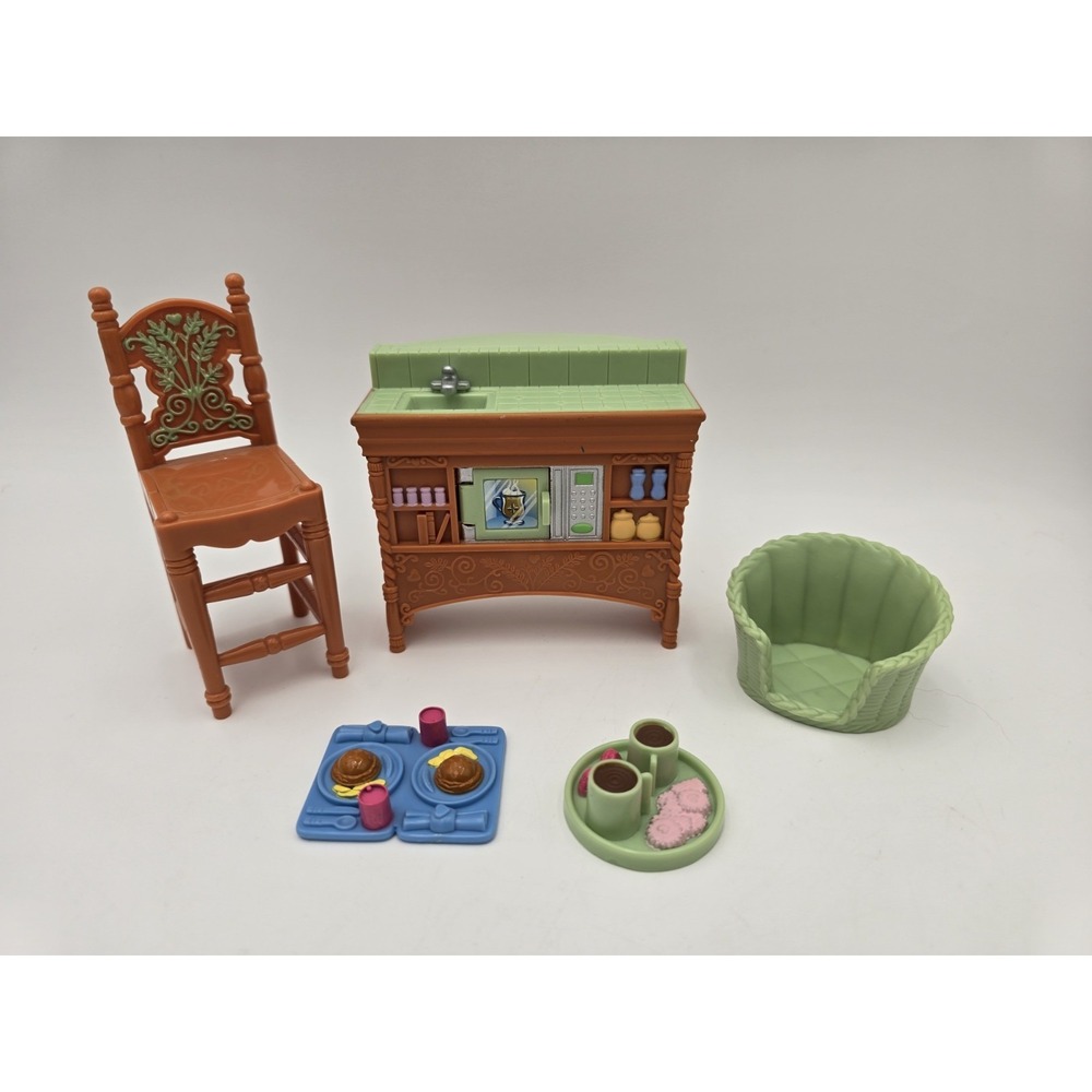 Lot Of Fisher Price Loving Family Kitchen Island Sink Chair Food trays Pet Bed‎